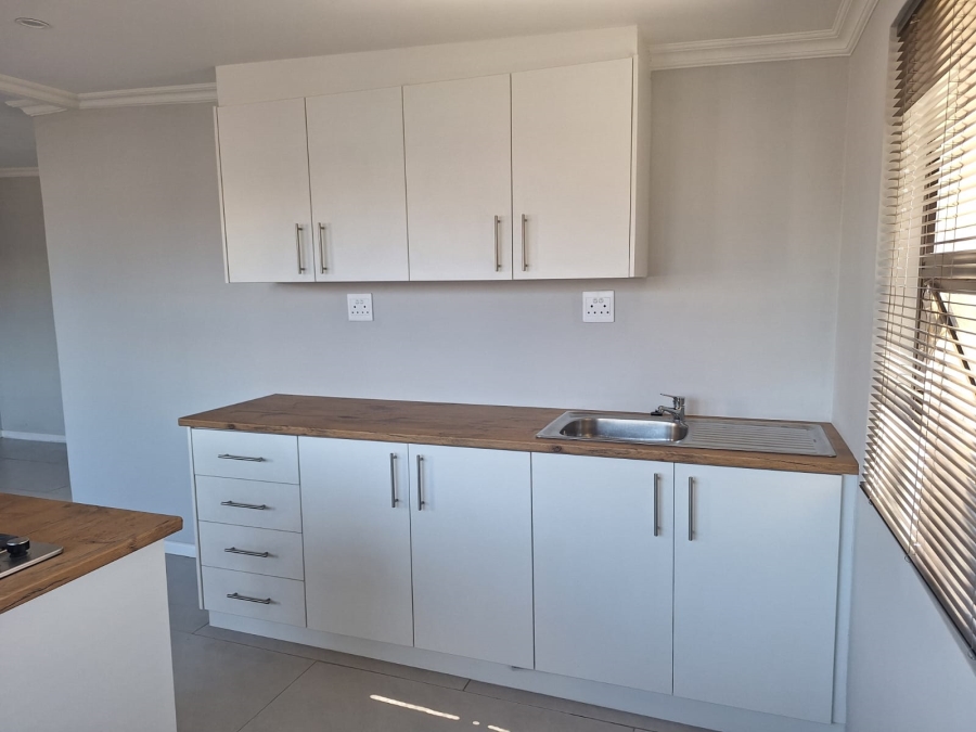 To Let 1 Bedroom Property for Rent in Retief Eastern Cape